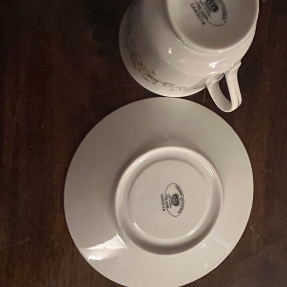 Crown Victoria - Carolyn - dish set - Picture 14 of 16